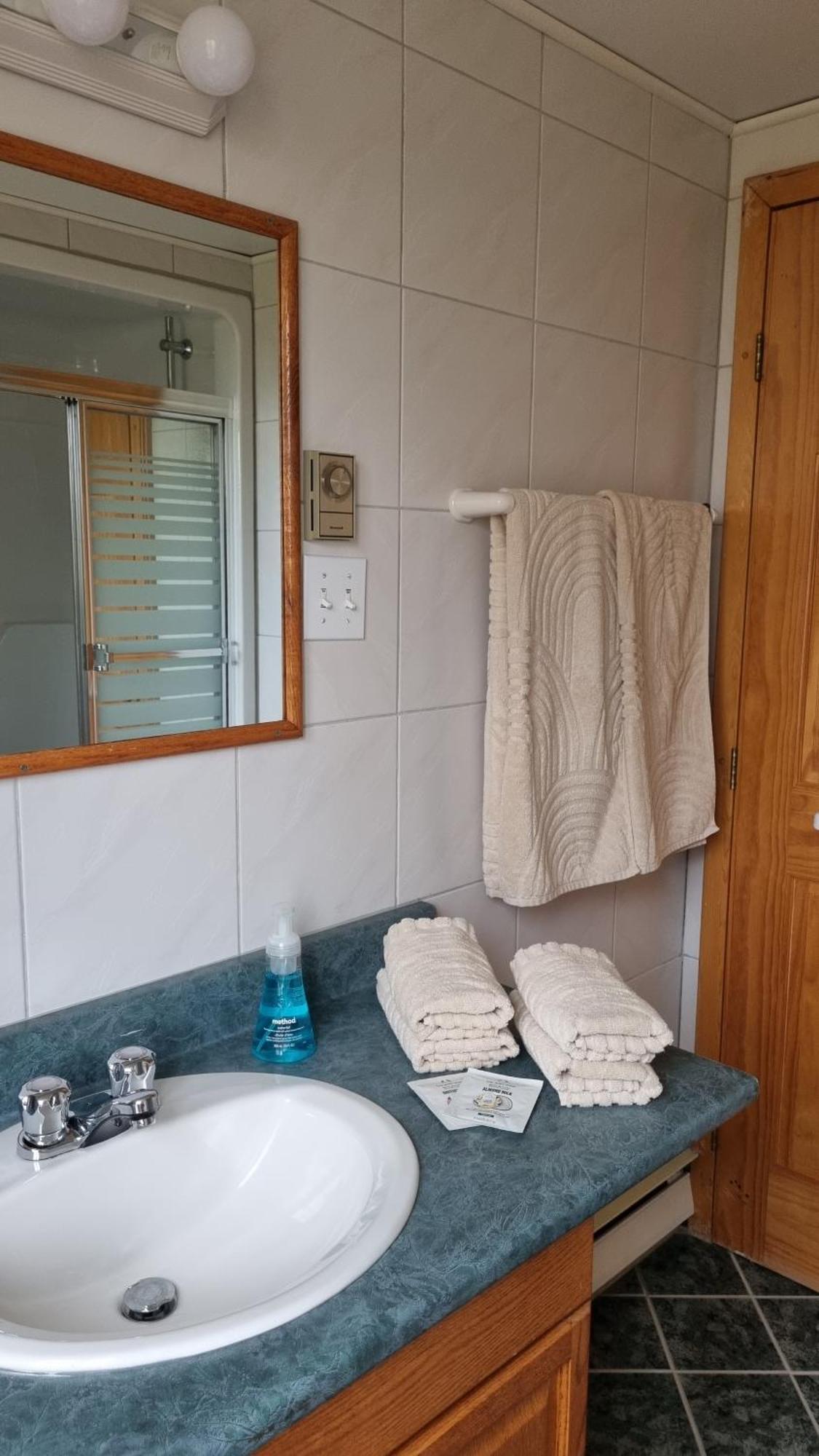Oceanfront Apartments Port Dufferin Ngoại thất bức ảnh